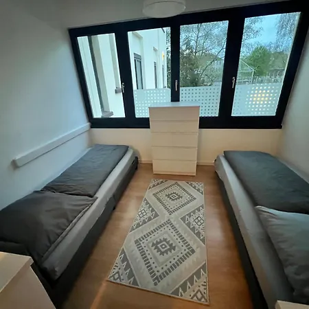 Emas1 2 Schlafzimmer 4 Einzelbetten クレーフェルト