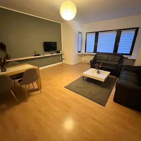 Emas1 2 Schlafzimmer 4 Einzelbetten Apartment *